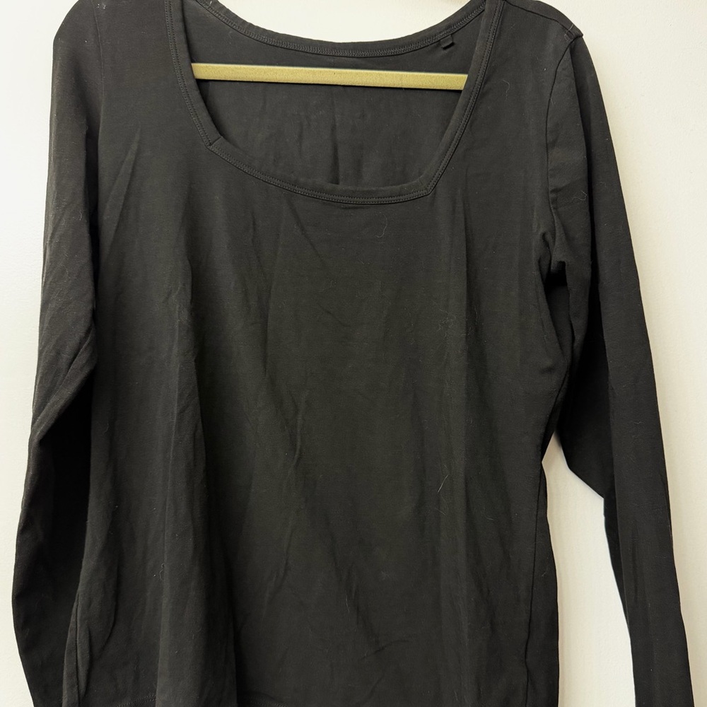 Universal Standard Black Long-Sleeve Scoop Neck Top